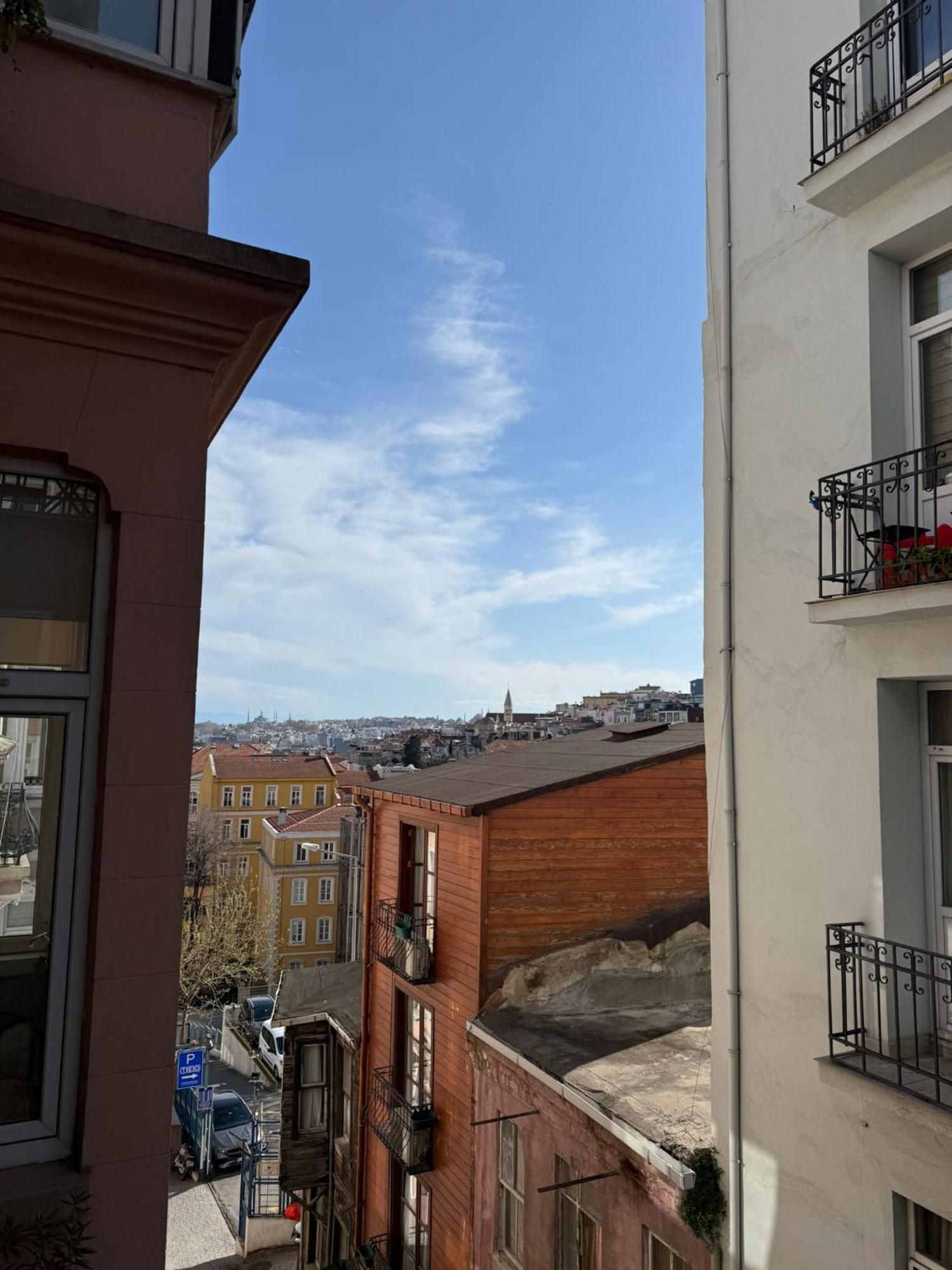 Gunes Hause Istanbul Eksteriør billede