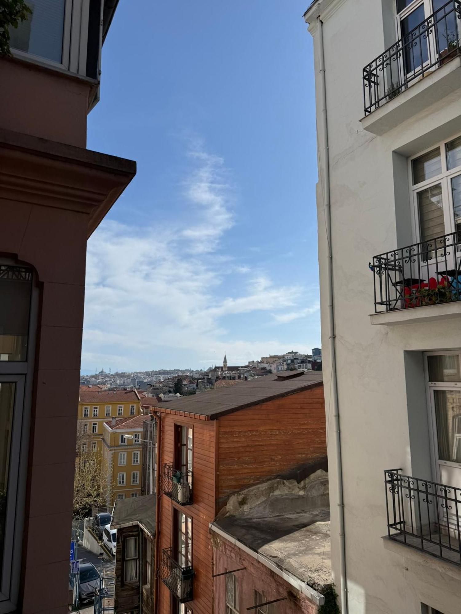 Gunes Hause Istanbul Eksteriør billede