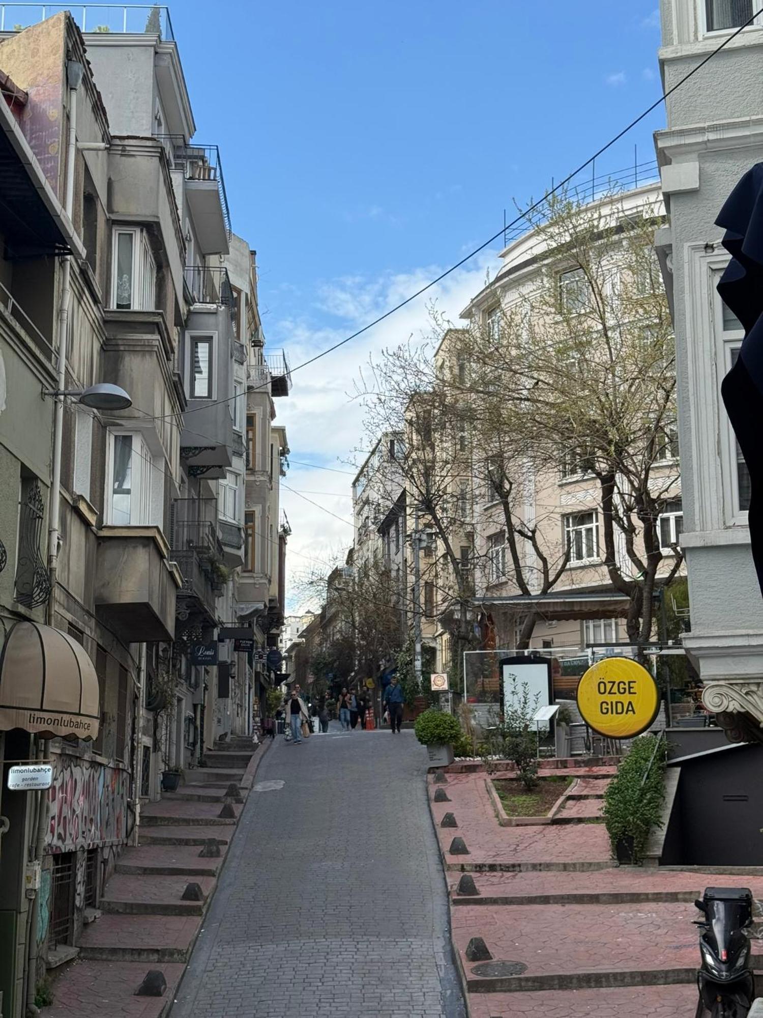 Gunes Hause Istanbul Eksteriør billede